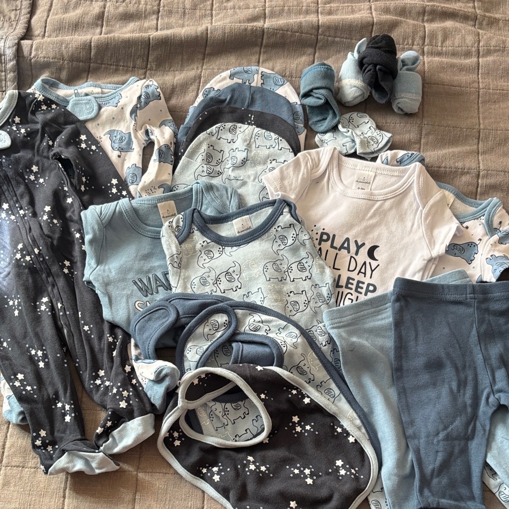 The Peanutshell baby boy bundle of clothes